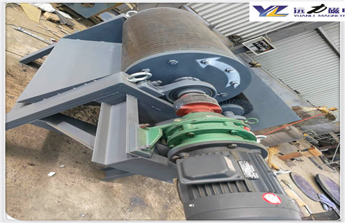 小型磁選機，小型磁選機廠家的優(yōu)質(zhì)服務(wù)是得到客戶認可的_礦用小型磁選機廠家的優(yōu)質(zhì)服務(wù)是得到客戶認可的_小型強磁滾筒磁選機