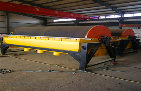 小型皮帶磁選機(jī)，小型皮帶磁選機(jī)生產(chǎn)技術(shù)不斷提升_輥式小型皮帶磁選機(jī)生產(chǎn)技術(shù)不斷提升_磁塊如何排列